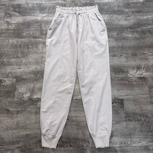 Abercrombie & Fitch Active Motion Cream Jogger Pant Womens Sz. S Tall